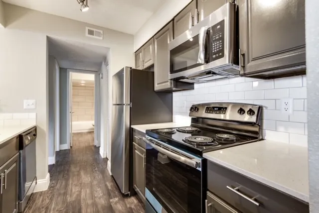 Beverly at Lakeside — Kitchen